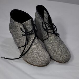 Toms Silver and Black Lace Up Boots with Minimalist Design